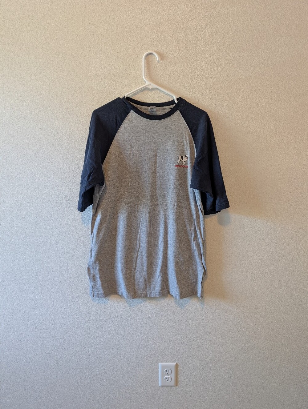 Vintage Men's Big Dogs Shirt SZ Med